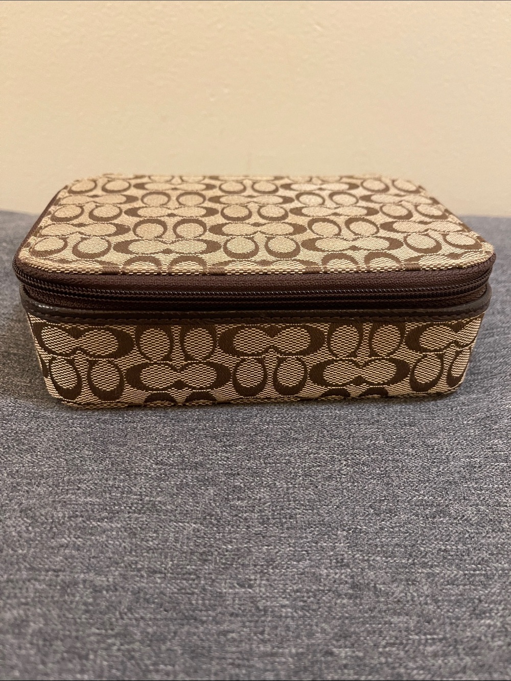Coach Signature Jewelry Hard Case Accessory Pouch Monogram C